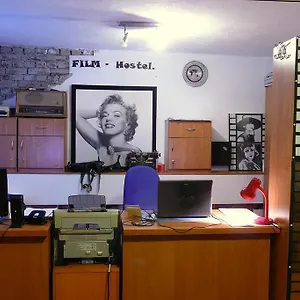 https://film-hostel.poznan-hotels.com